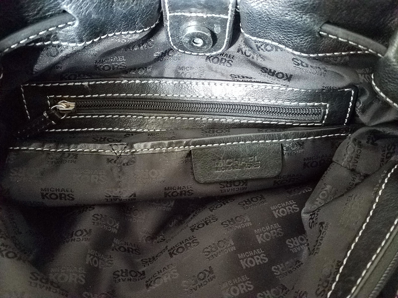 Illustration for article titled Anyone interested in a Michael Kors hand bag?